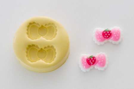 Strawberry Bows Mold